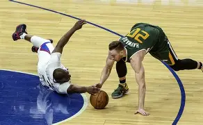 开云登录入口-CBA常规赛倒计时；犹他爵士今晚手感冰凉；细节引发关注；更衣室稳定；更衣室氛围转暖(nba最前线20130613)