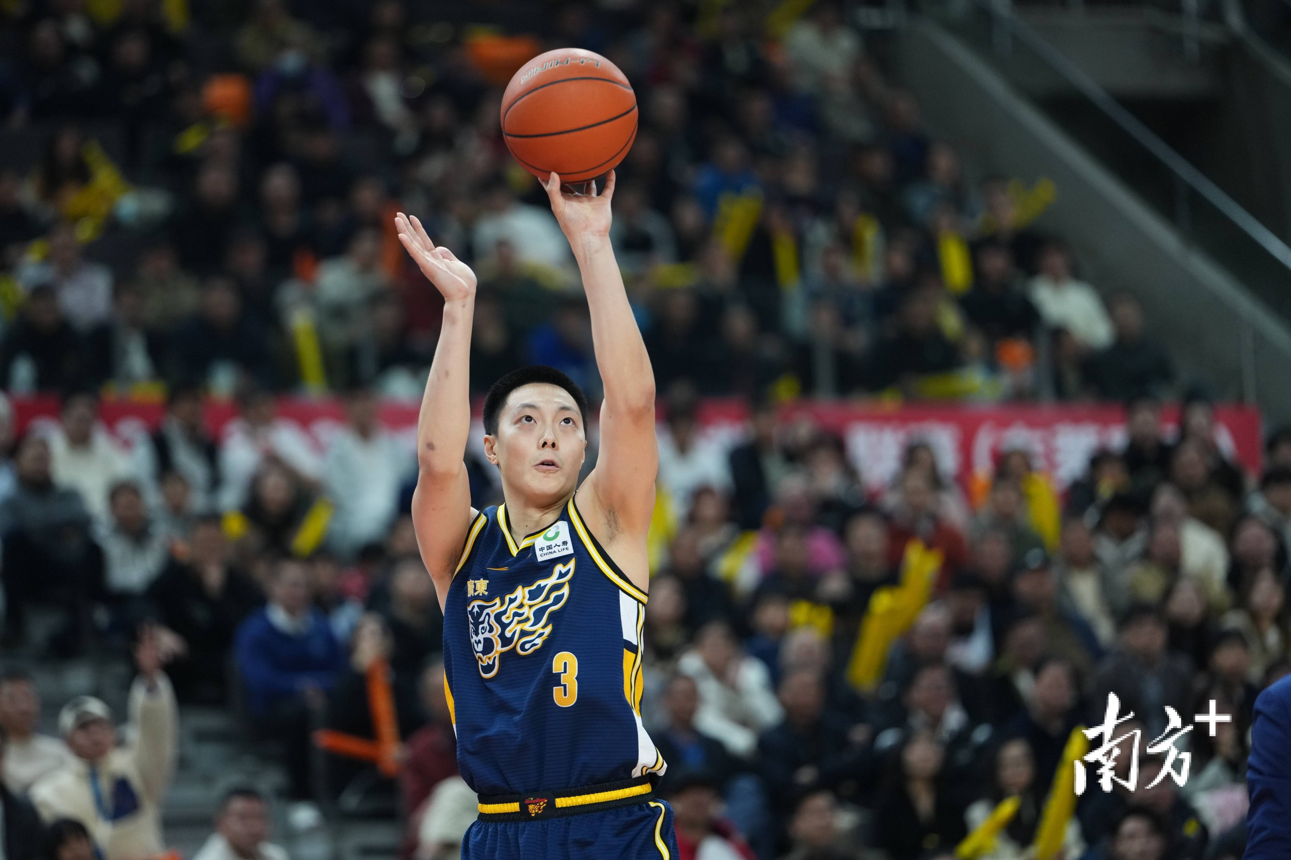 开云注册-广东宏远队长鼓劲备战欧篮联赛前波特兰开拓者调整名单以备全明星赛，塔图姆在C9比赛中惊艳表现瞬间刷屏的简单介绍