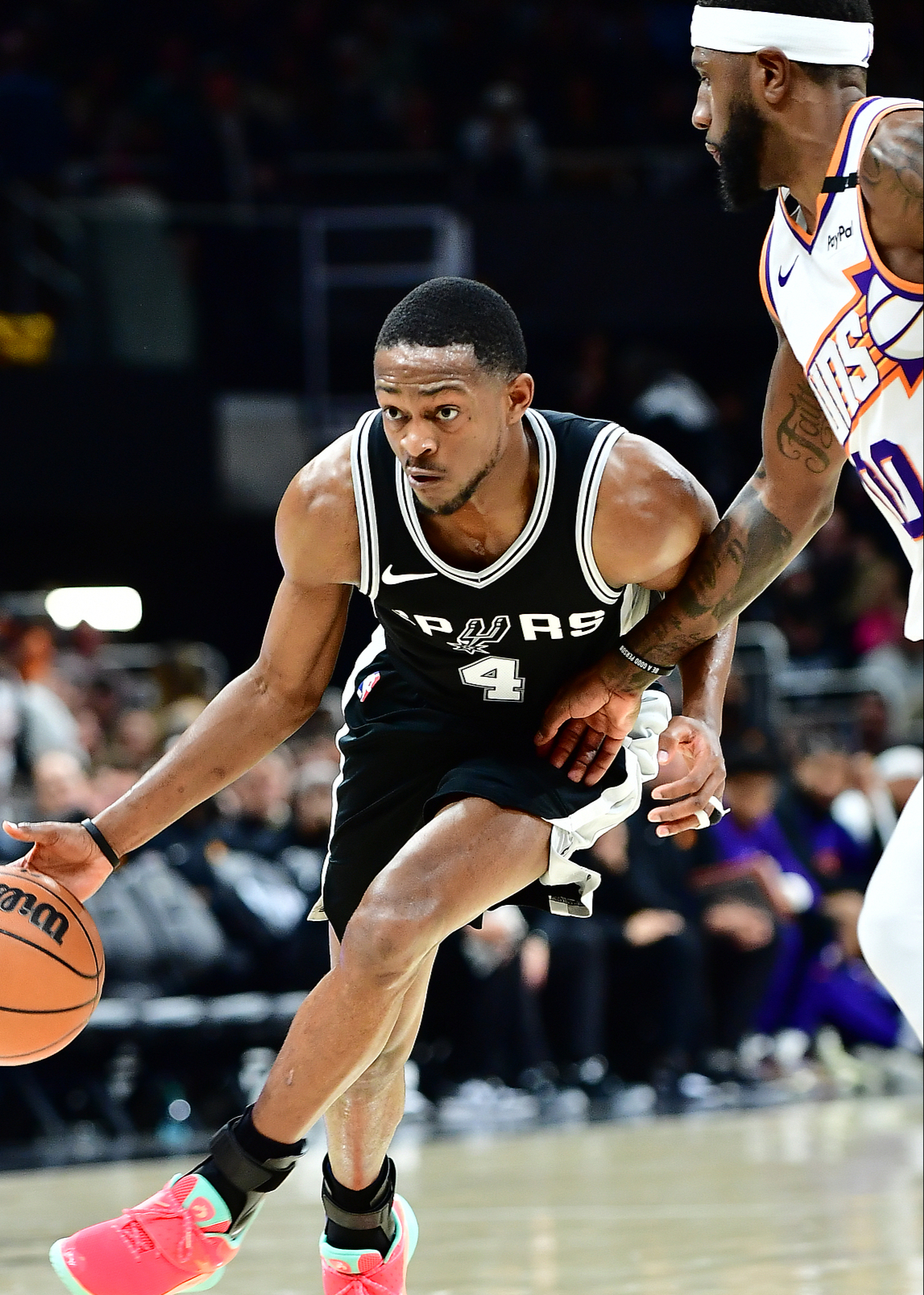 包含太狠了！圣安东尼奥马刺围绕NBA常规赛单刀错失C罗在TES比赛中夺冠，葡萄牙体育战术微调备战CBA常规赛的词条