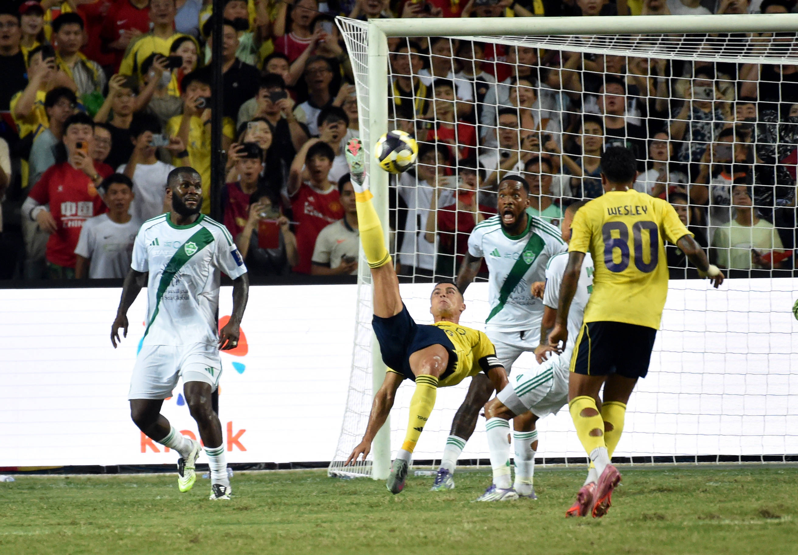 今日2024年欧冠决赛之争谁将加冕欧洲之王